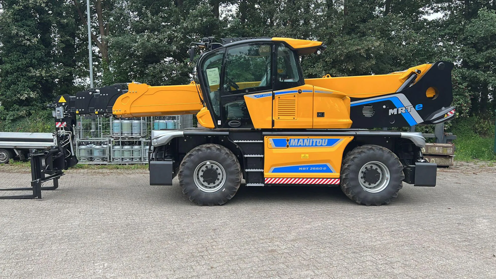 De eerste vier elektrische roterende verreikers voor Bultena Verhuur