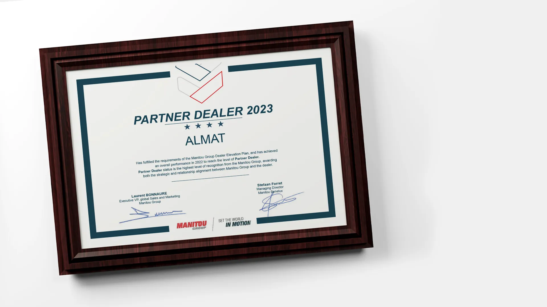 Prestigieuze prijzen voor Almat tijdens Manitou dealermeeting.