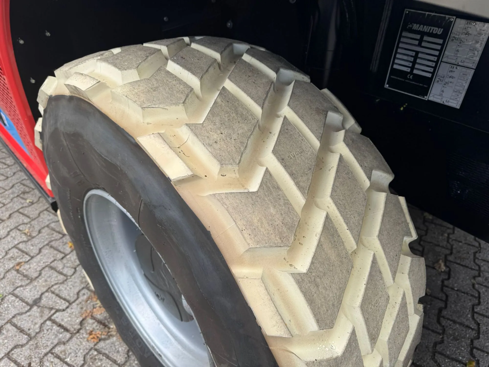 Manitou Non-marking banden: schoon werken zonder strepen